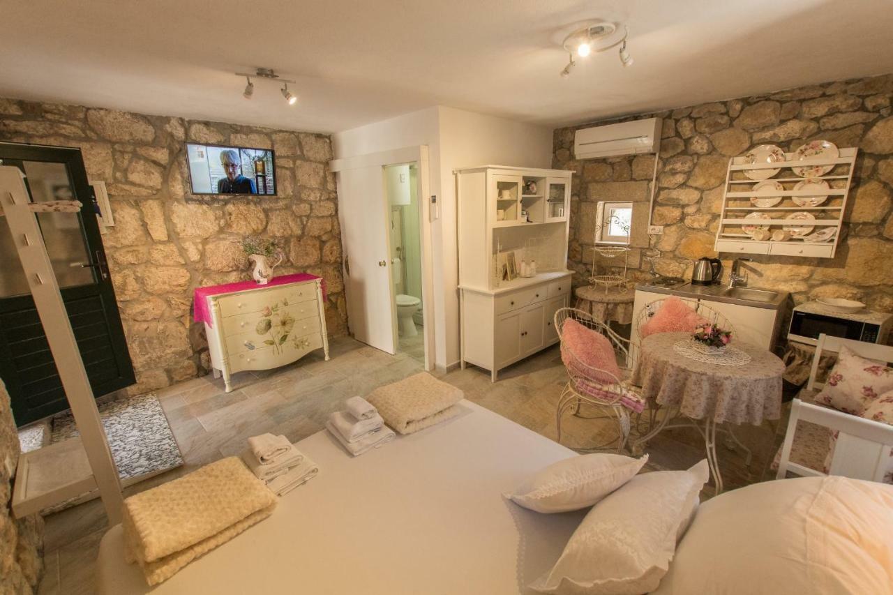 Holiday Home Godinj Donje Rascane Bagian luar foto