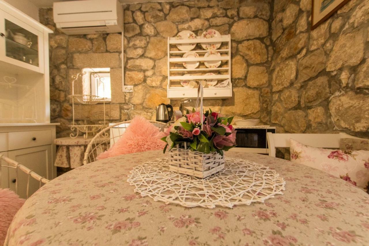 Holiday Home Godinj Donje Rascane Bagian luar foto
