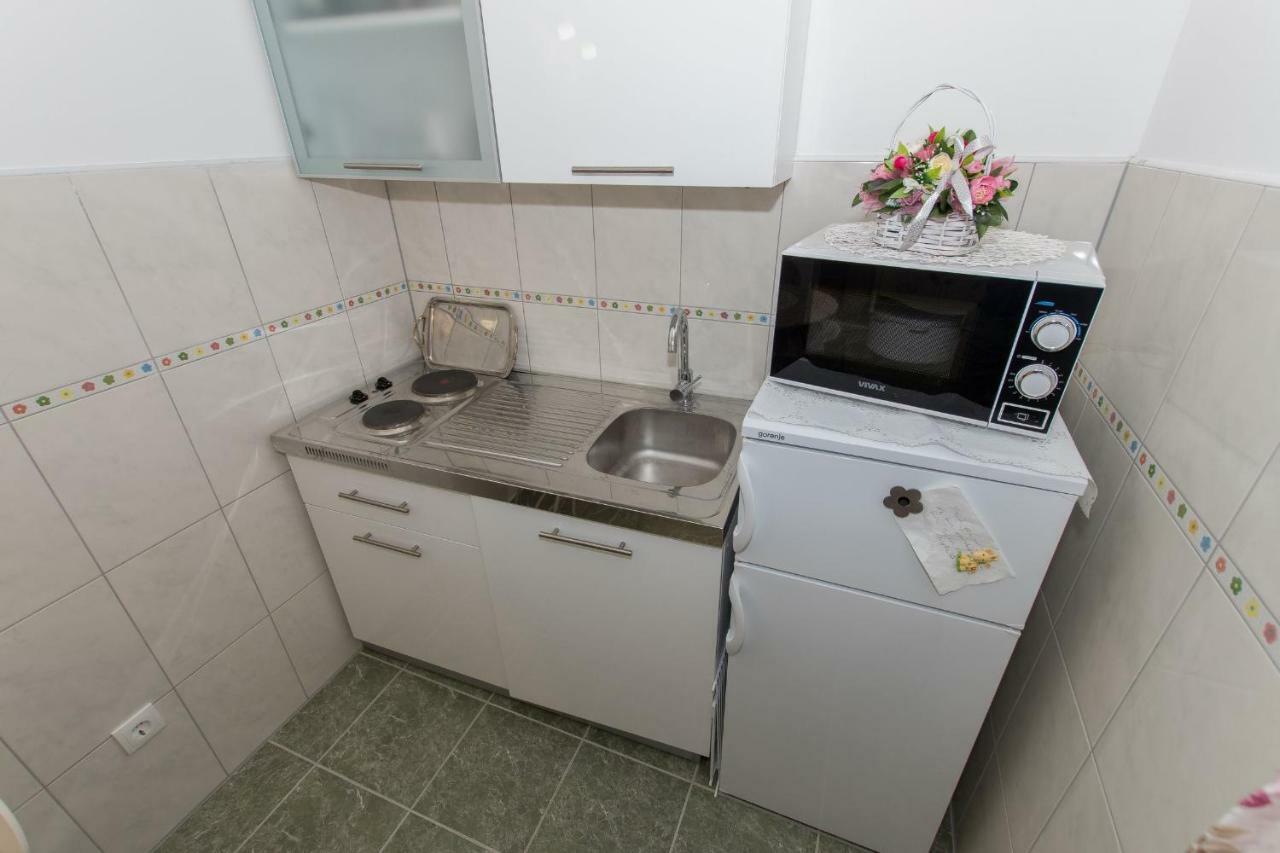 Holiday Home Godinj Donje Rascane Bagian luar foto